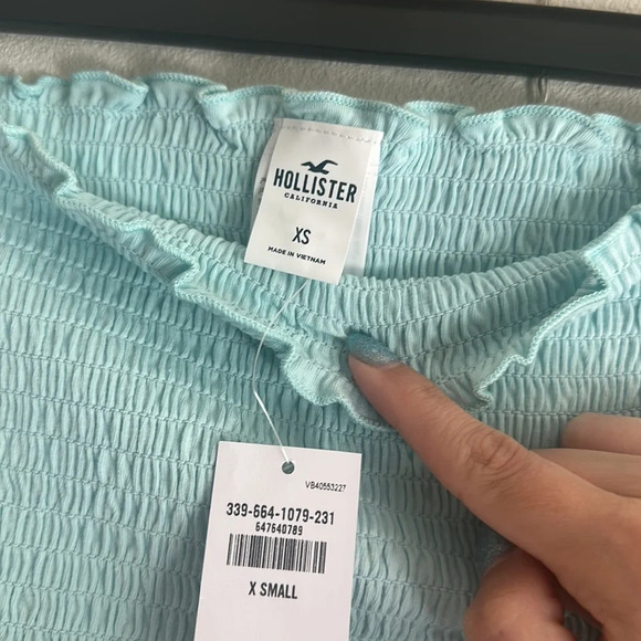 Hollister Smocked Lettuce Edge Tube Top 🩵 - Picture 3 of 3